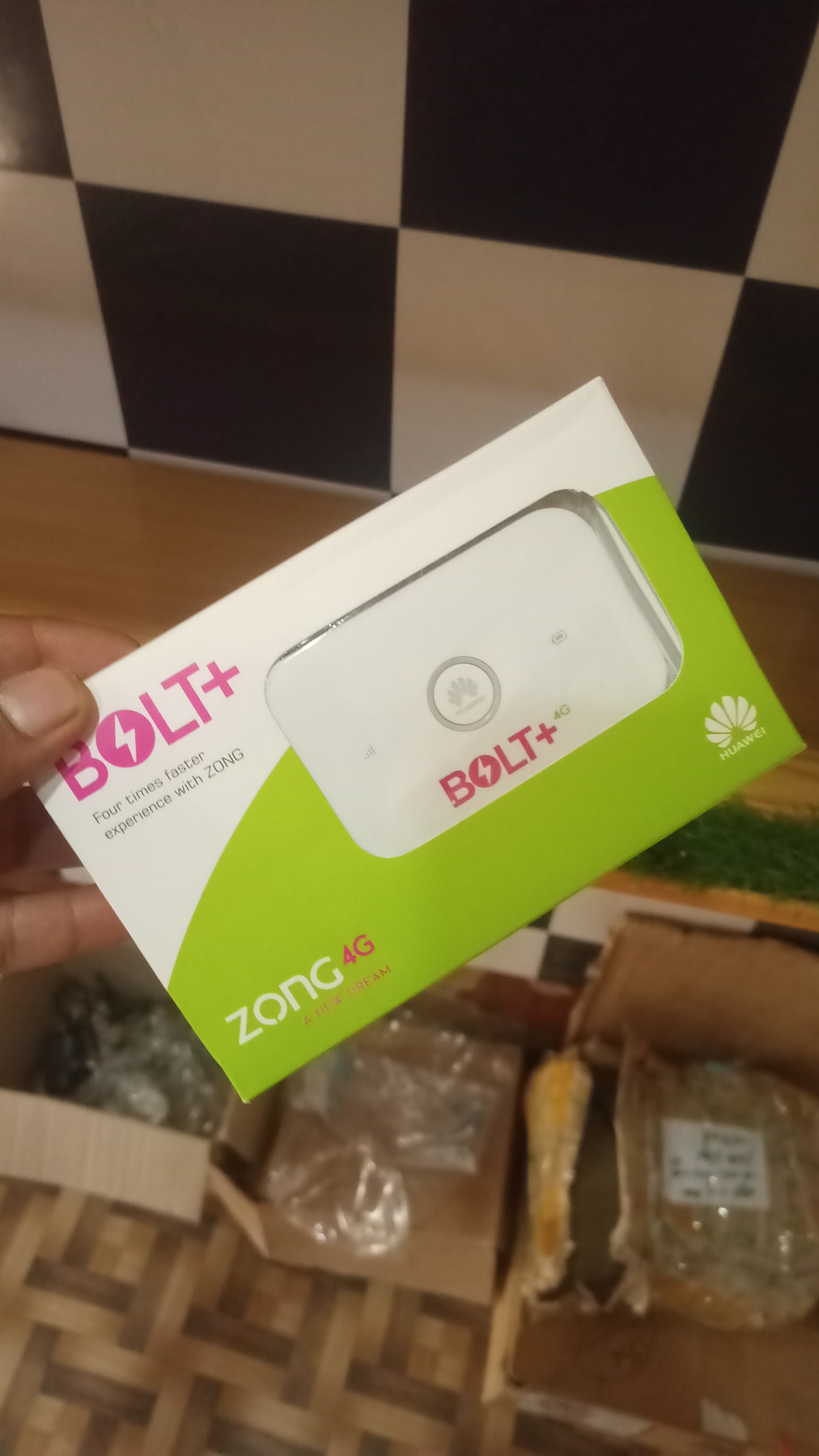 Zong 4G bolt+/ Huawei E5573                     Wifi Device